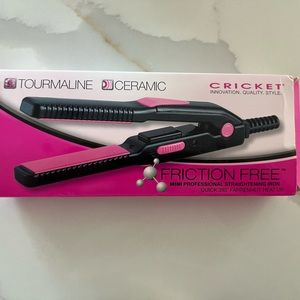 Ceramic hair straightener